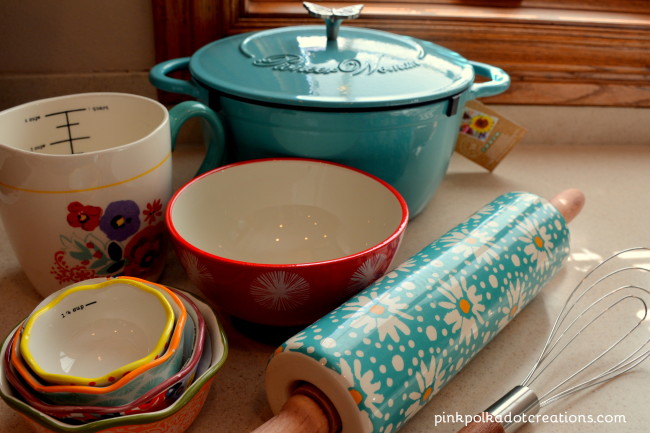 Misc Kitchen items Pioneer woman and Le Creuset lot