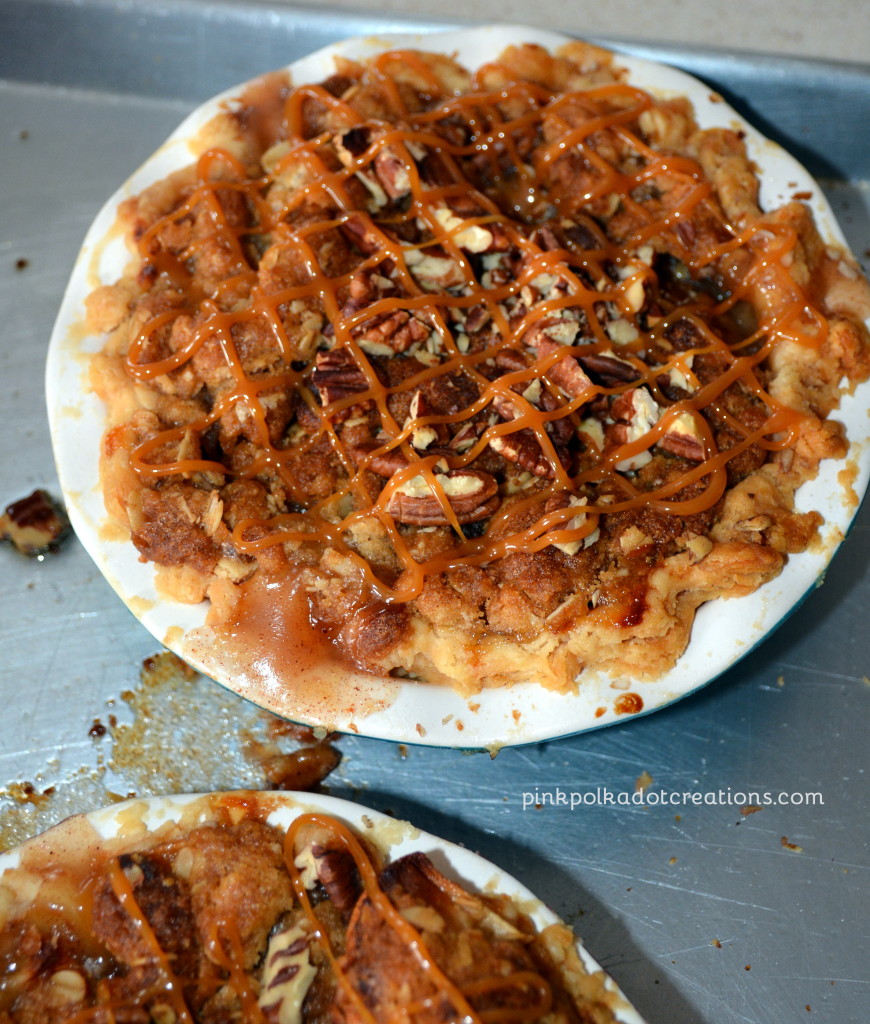 caramel pecan apple pie