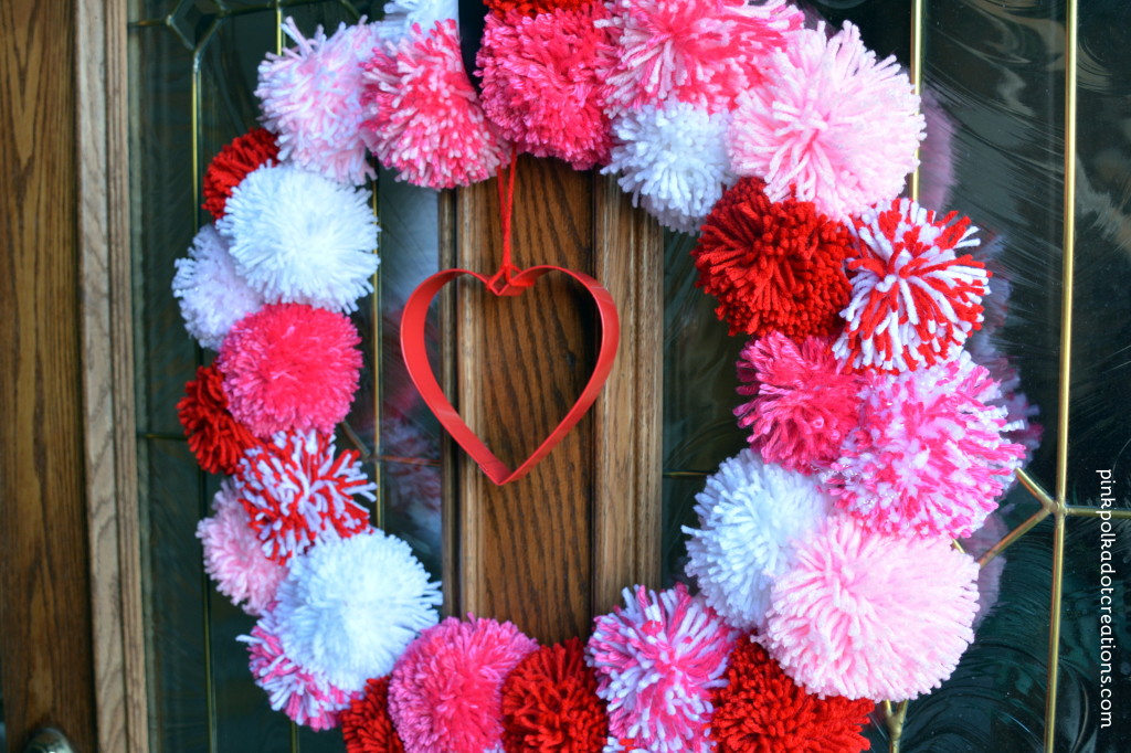 pom pom Valentine Wreath