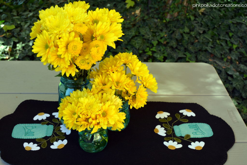 mason jar wool table runner